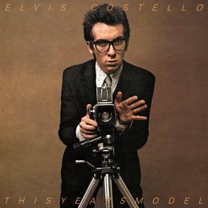 This Year's Model on  Elvis Costello & The Attractions bändin vinyyli LP-levy.