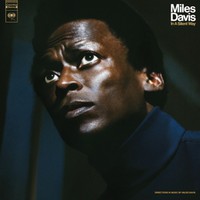 In A Silent Way on Miles Davis artistin vinyyli LP.